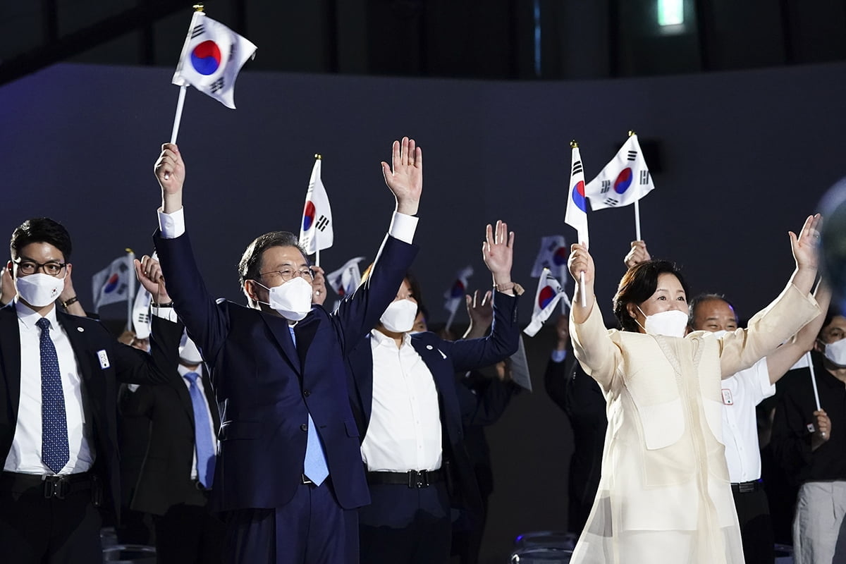 문 대통령 "함께 잘 살아야 진정한 광복" [광복절 경축사]