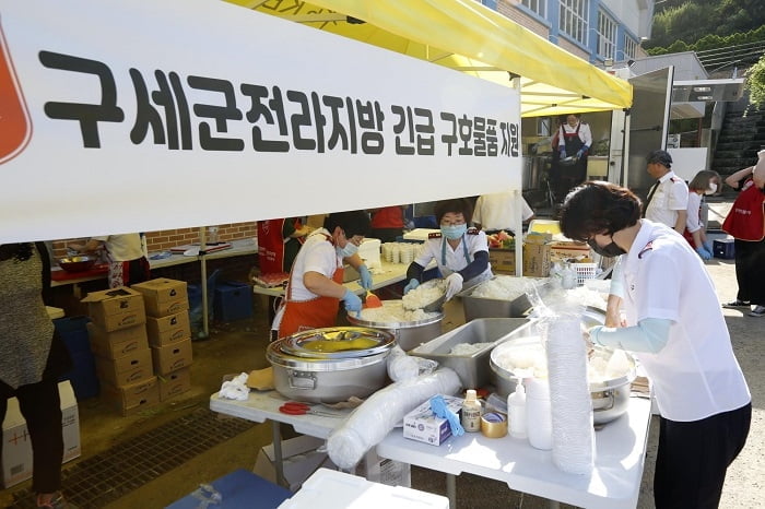 구세군, 수재민 돕기 위해 사랑의 밥차와 긴급구호물품 지원 나서