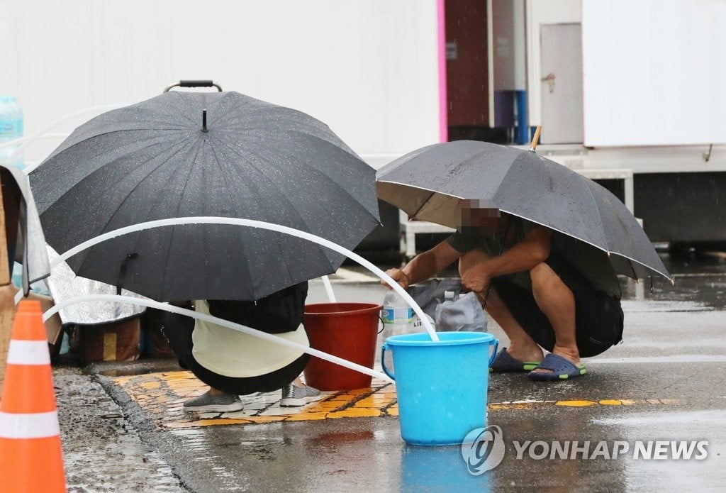 서울 중랑구 아파트 단지에 단수…1천여가구 "화장실도 못 쓰고 있다"