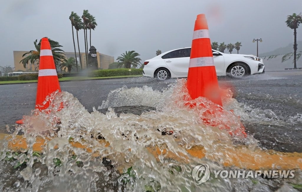 [속보] 태풍 바비로 제주 한라산 물폭탄…최대 강수 360㎜