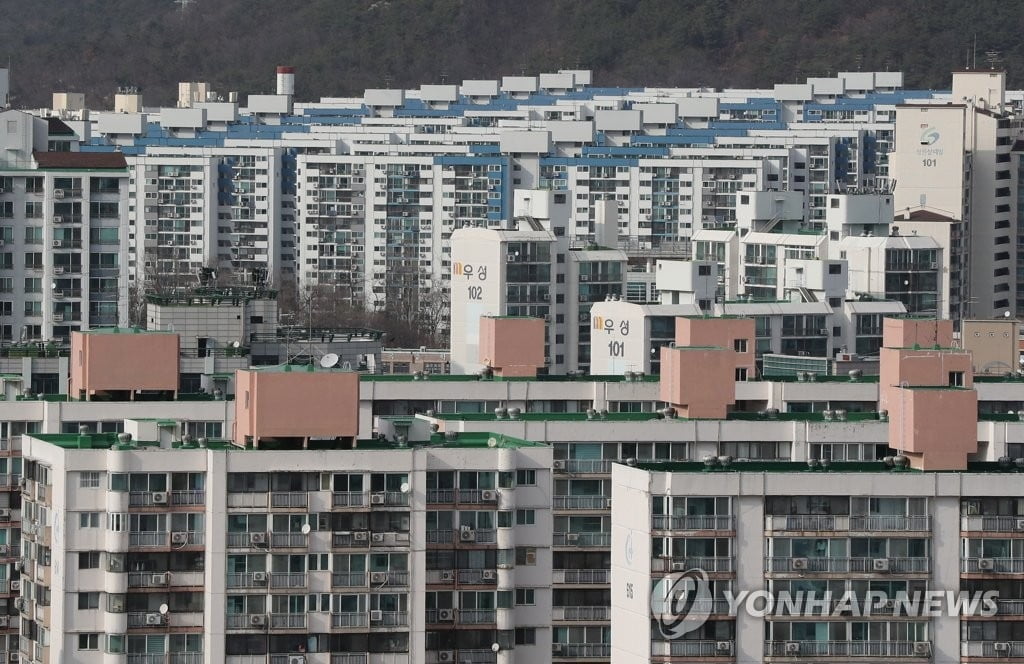 서울 아파트 전월세 거래 역대 최저…전세 줄고 반전세 폭증