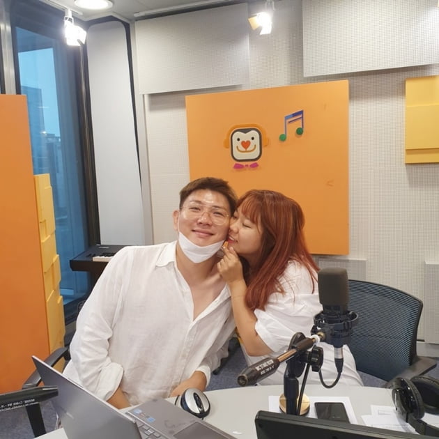 '이숙영의 러브FM' 제이쓴 홍현희 / 사진 = SBS 제공