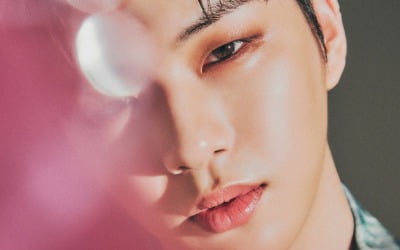"인기, 뜨겁다"…강다니엘, '마젠타' 초동 판매량 32만장 기록