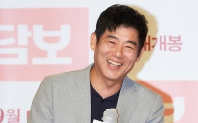 '담보' 성동일, 김희원 눈물 연기 극찬…"지금껏 볼 수 없었던 모습"