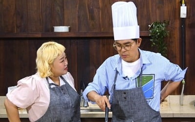 '위대한 배태랑' 김용만, 프로 다이어터 홍윤화와 일일 식당