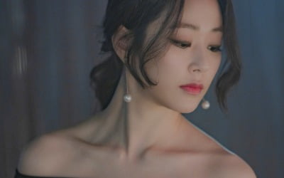'유지태♥' 김효진, 두 아이 엄마 맞아?…과감 어깨 노출+여신 비주얼