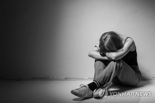 "스마트폰 앱 활용 '디지털 치료제' 우울증 재발률 낮춰"