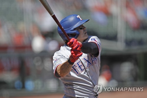 추신수, 또 1회 선두타자 홈런…MLB 현역 선수 중 공동 1위(종합)