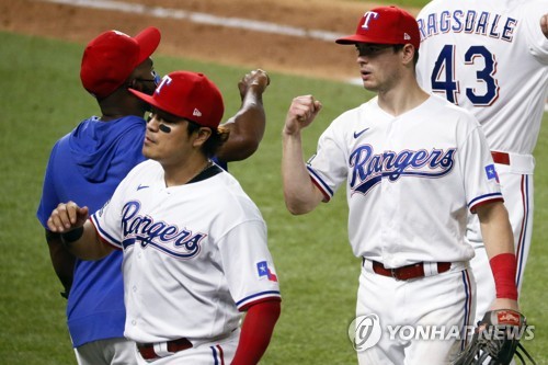 추신수, 멀티히트+볼넷+도루+희생플라이 '만능 활약'