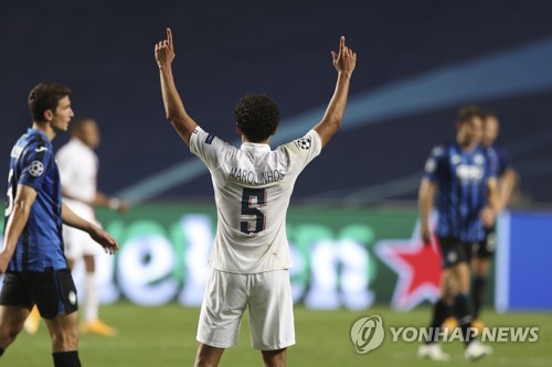 '추포모팅 극장골' PSG, 아탈란타 2-1로 꺾고 UCL 4강 선착