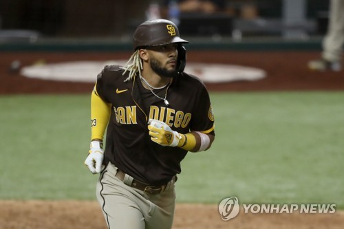 MLB에 번진 불문율 논란…점수차 벌어지면 풀스윙도 안된다?