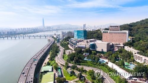 서울 그랜드워커힐 식당 직원 1명 확진…호텔 일부 시설 휴장