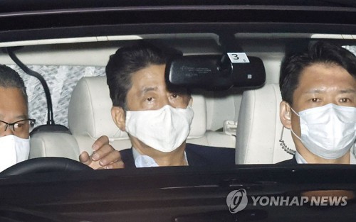 "아베 28일 기자회견 조율 중"…건강 악화설에 발언 주목