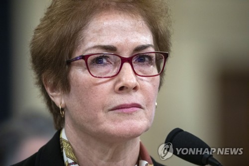 [미 민주 전대] 트럼프 외교안보 성토…"동맹 경시·독재자에 러브레터"