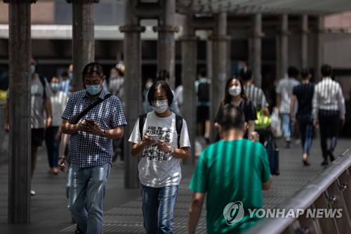 세계 코로나19 확진자 2천400만명…나흘만에 100만명 증가