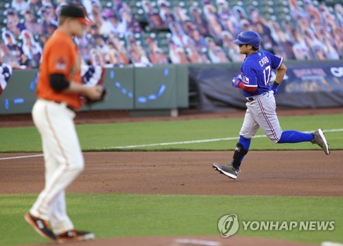 추신수, 1회 선두타자 초구 홈런…SF 러프 3타점(종합)