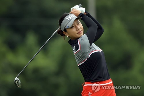 대니엘 강, LPGA 재개 첫 대회 2R 공동 선두…박희영 10위