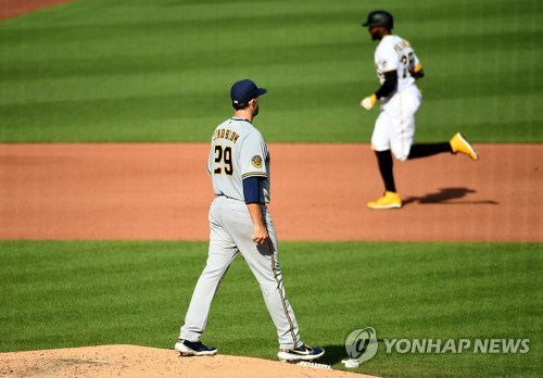 'KBO 출신' 린드블럼, 피츠버그전 4이닝 3실점…시즌 첫 패전