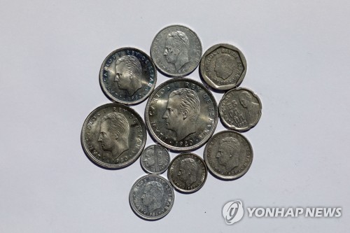 스페인서 '부패 스캔들' 카를로스 전 국왕 이름 지우기 움직임