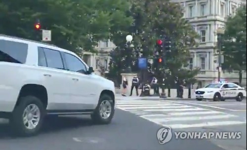 '백악관 코앞' 총격 시늉에 대응사격…비밀경호국, 감찰 착수