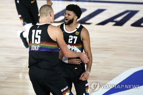 NBA 유타 미첼, PO 1차전서 57점 넣고도 "내 실수가 컸다" 자책(종합)