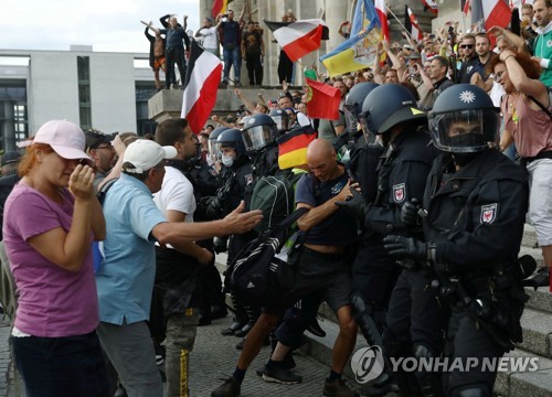 독일 정부, 극우 시위대 의사당 진입 시도 규탄