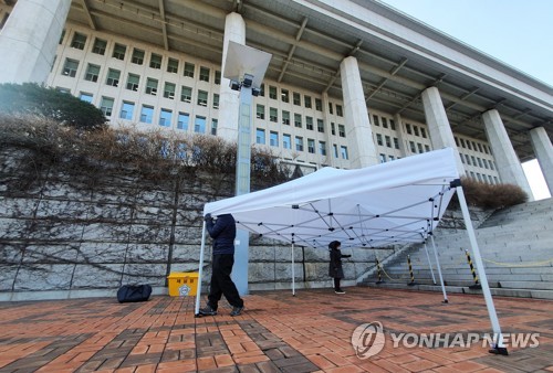 이낙연 코로나 검사결과 앞두고 정치권 초긴장