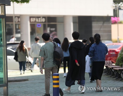 코로나 우려 대학가 2학기 앞두고 외국인 유학생 관리 긴장