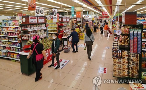 "간신히 회복세로 돌아섰는데"…유통업계 '코로나 재충격' 공포