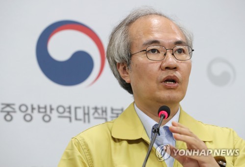 수도권 교회 'n차 전파' 지속…부산서도 무더기 확진(종합)