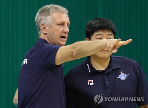 첫 외국인 사령탑-이적생 활약 등 볼거리 많은 남자배구 컵대회