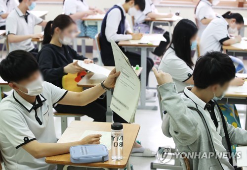 수능 100일 앞인데…원격수업·학원폐쇄에 수능 연기론까지 혼란