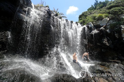 제주도 동부·북부에 폭염경보…남부에 폭염주의보