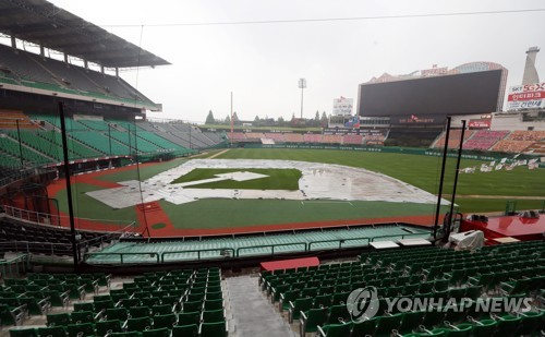 프로야구 인천 롯데-SK 경기, 3회 비로 노게임