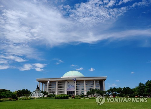 코로나 '셧다운' 해제…21대 첫 정기국회 모레 개막