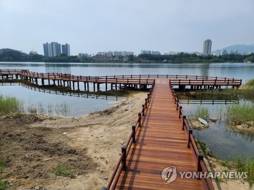 영랑호 개발 놓고 속초시-환경단체 갈등 고조