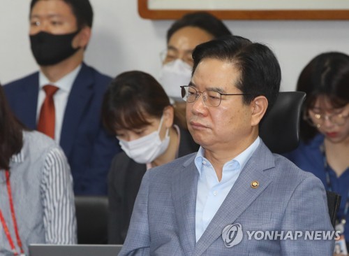 경찰청장 "검경 수사권조정 시행령 제정안, 개혁 취지 어긋나"