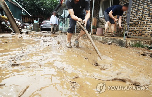 경기 광주·화성 시간당 80㎜ 폭우…침수로 도로 곳곳 통제(종합)