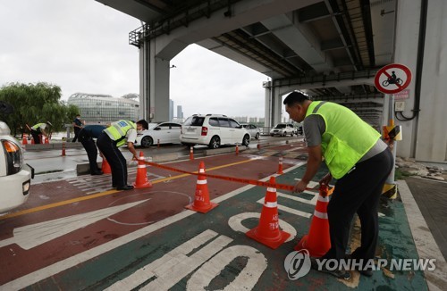 잠수교 오늘 오전 중 다시 보행자 통제 들어갈 듯