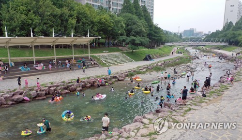 무덥다가 소나기 내리는 경남…전역에 5∼40㎜