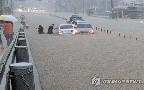 충남 북부 물난리 속 3명 실종…차량 버리고 급히 몸만 탈출(종합3보)
