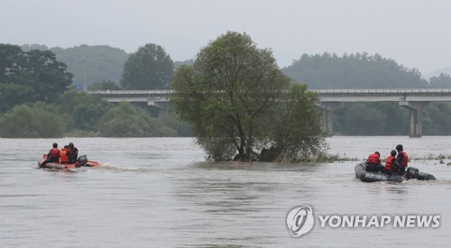 "또 폭우 쏟아진다고? 서두르자" 실종자 수색·복구 작업 박차