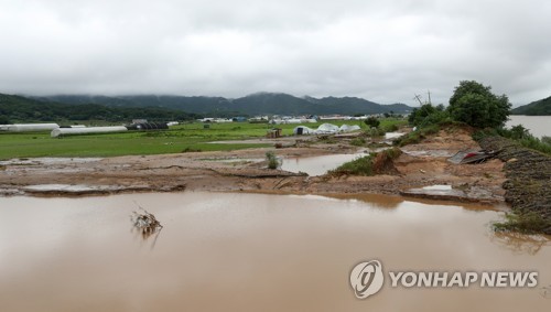 與 지도부, 강원도 철원 수해복구 봉사활동