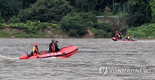 구명조끼·우비가 만든 13㎞의 기적…극적 구조된 의암댐 실종자