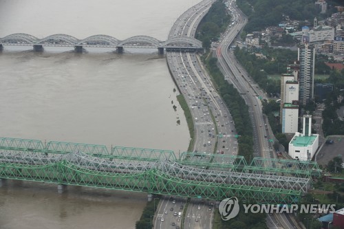 서울시 "하천·급경사지·지하공간 접근 자제해달라"