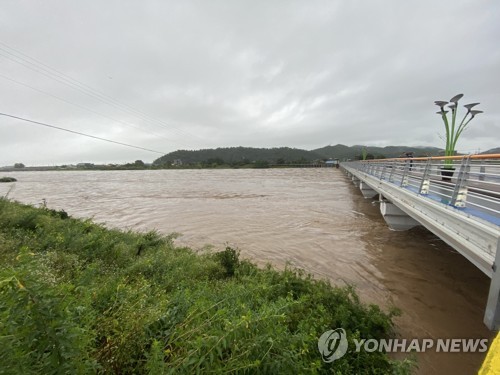 200mm 넘는 폭우에…영산강·섬진강 홍수경보 발령