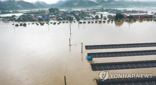 수마 할퀸 전국 곳곳 처참한 참상…태풍 '장미'까지 덮친다(종합)