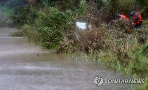 '의암호 실종자 3명 찾아야 하는데'…야속한 하늘에 수색 난항