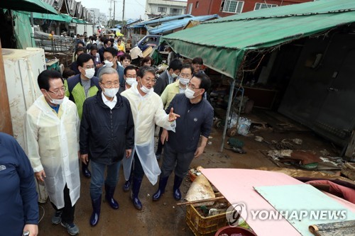 통합 "현장에 답 있다" 밀착 행보…호남서 1박2일 수해복구