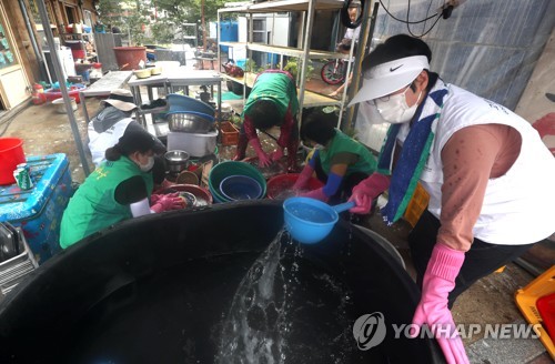 "큰 힘이 됩니다" 수마 할퀸 화개장터에 전국서 봉사 손길(종합)